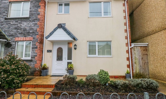 Ammanford Casa | Ty Cerrig, CWMGORS