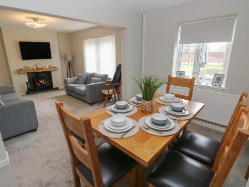 Margam Casa | Ty Drws Nesaf