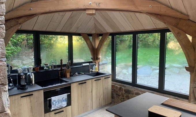 Cast Cabaña | Ty Grannec: charming 3* ecolodge in Brittany
