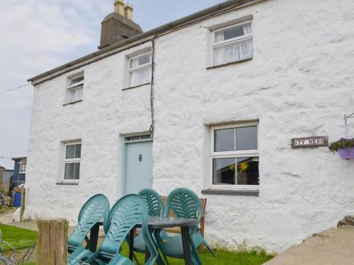 Garn Fadryn Casa | Ty Hen