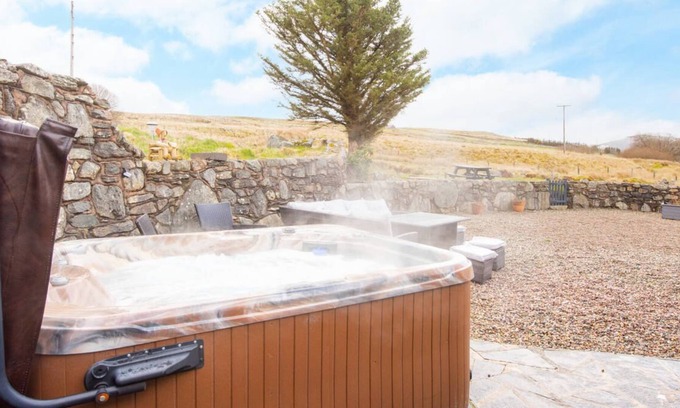 Cwmtirmynach Casa | Ty Hen in Capel Celyn