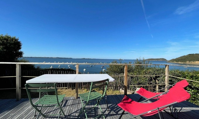 Plouezec Casa | Ty Lazo: Serenity by the sea, haven of peace.