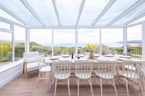 Dinas Cross Casa | Ty Perci Penrhiw
