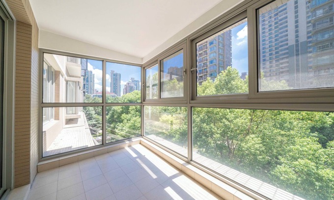 Xujiahui Cama Y Desayuno | Tyms Stylish 3BR 2BA Apt Xujiahui Metro