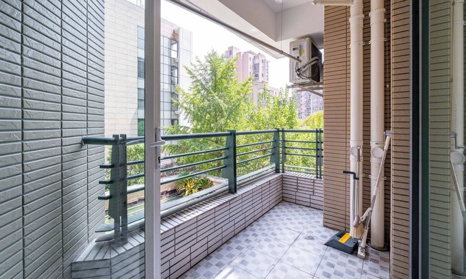 Xujiahui Cama Y Desayuno | Tyms Stylish 3BR 2BA Apt Xujiahui Shops