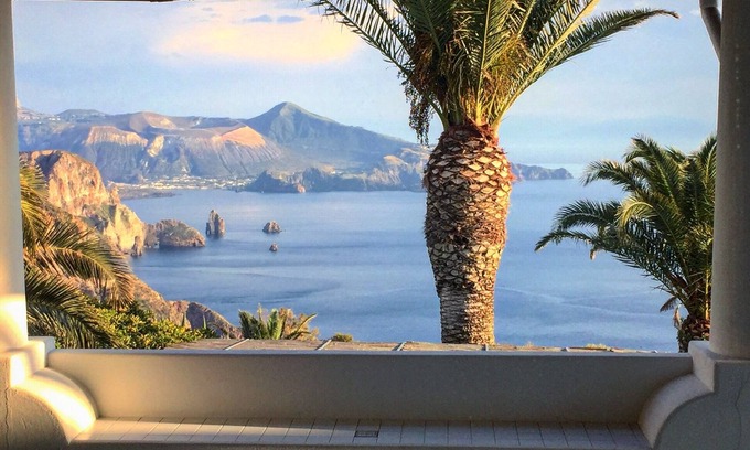 Lipari Villa | Villa típica eólica con vistas al volcán