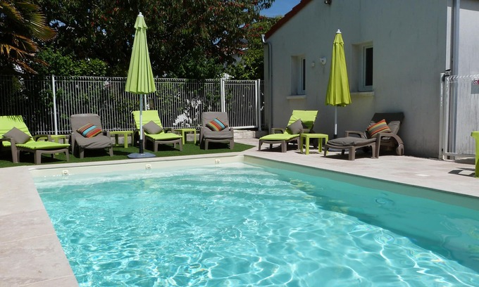 La Rochelle Casa | casa con piscina cerca de La Rochelle
