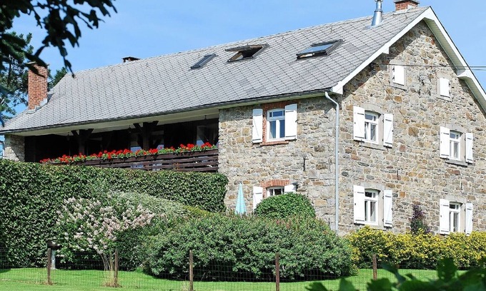 Thirimont Cabaña | Granja de personajes en Thirimont - casa rural 3 espigas