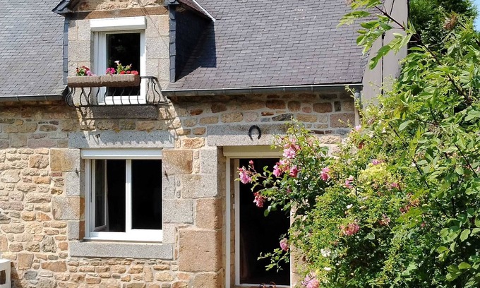 Plelo Cabaña | Typical Breton house with garden near the sea and the Bay of Saint Brieuc