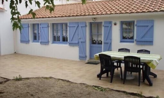La Gueriniere Casa | Casa típica en Noirmoutier con jardín cerrado y estacionamiento, playa a 50 metros.