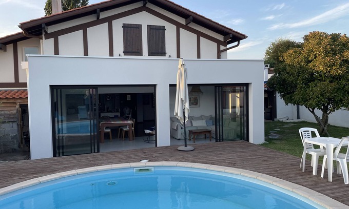 Seignosse Villa | Villa típica de Landaise con piscina
