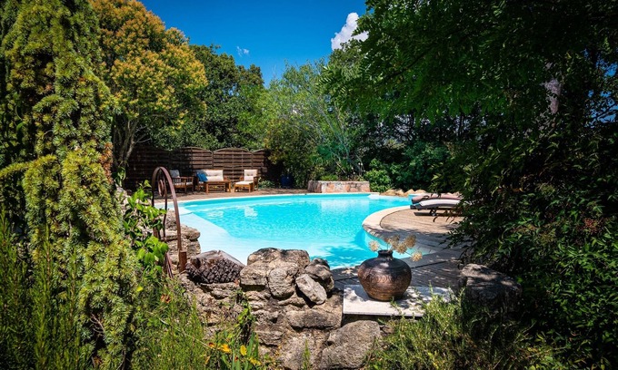 Manosque Villa | tranquila casa de campo con piscina privada atípica.