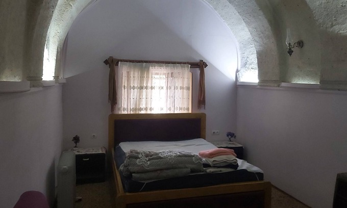 Avanos Casa | Typical stone house with arches