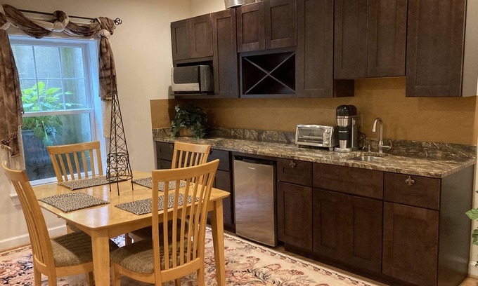 Falls Church Casa | Tysons-DC-Falls Church Spacious Luxurious Home