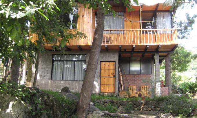 San Pedro La Laguna Cabina | Tzikin Jaay (Birds House )