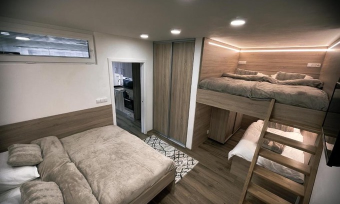 Dolni Morava Apartamento | U Králíka, přízemní bezbarierové apartmány A,B,C,D - 50 metrů od vleku - přejdete v lyžácích, pod bobovou dráhou, parkování zdarma, lyžárna s vysoušeči bot,