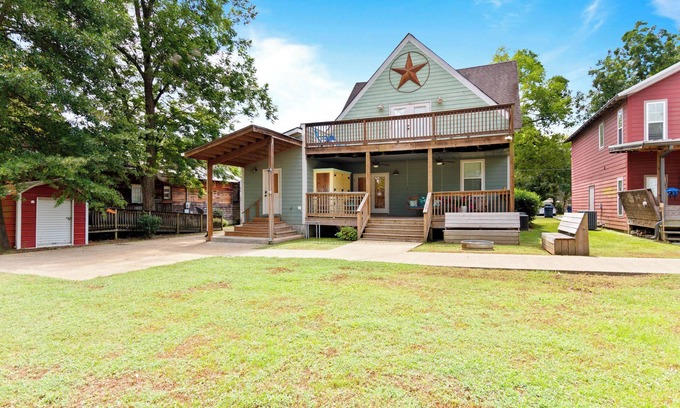 Tuscaloosa Casa | UA CAMPUS ADJACENT 4BEDROOM/4BATHROOM FARMHOUSE SLEEPS 8