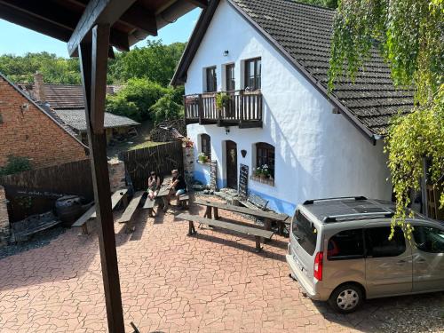 Sedlec Apartamento | Ubytování Slovácký dvůr Němčičky