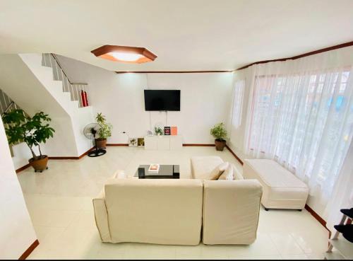 Tayabas City Casa | Udes Spacious Home