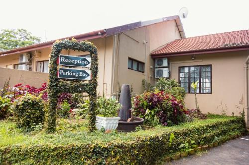 Westville Cabina | Ulifalodge & functions