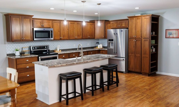 Lakewood  Shelby County Casa | Ultimate Country Home with a 4800 sq.ft shed- pickle ball, corn hole, and more!!