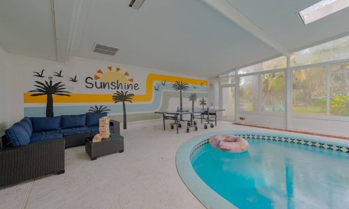 Kissimmee Apartamento | Ultimate Escape! Indoor Pool + Game Room + Theater