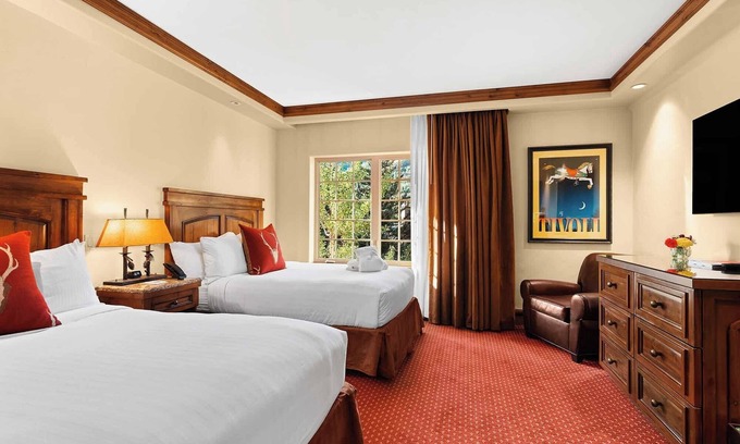 Vail Hotel | Ultimate Family Destination! Near Eagle Bahn Gondola, Hot tub, Restaurant!
