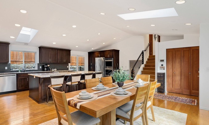 Mukilteo Casa | Ultimate Group Getaway: Near Ferry, Hot Tub and Games