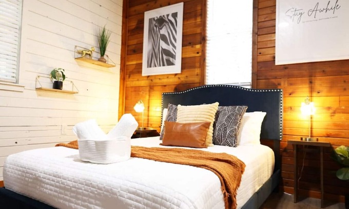 St. Augustine Casa | Ultimate Rustic Getaway - Fully renovated!