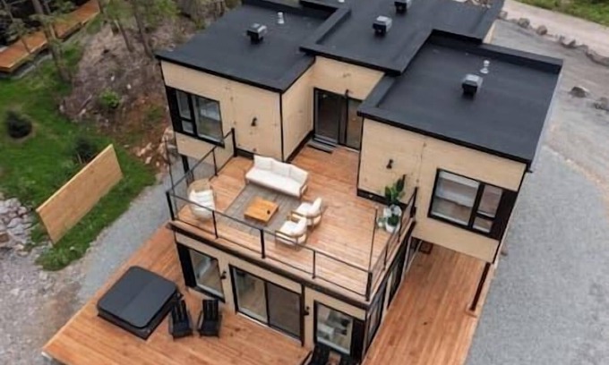 La Conception Casa | Ultra Luxurious Modern Chalet + Private Jacuzzi
