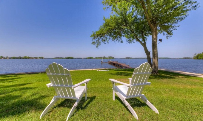 Gilbert Casa | Ultra Modern Lake Murray Villa | Magnificent Views