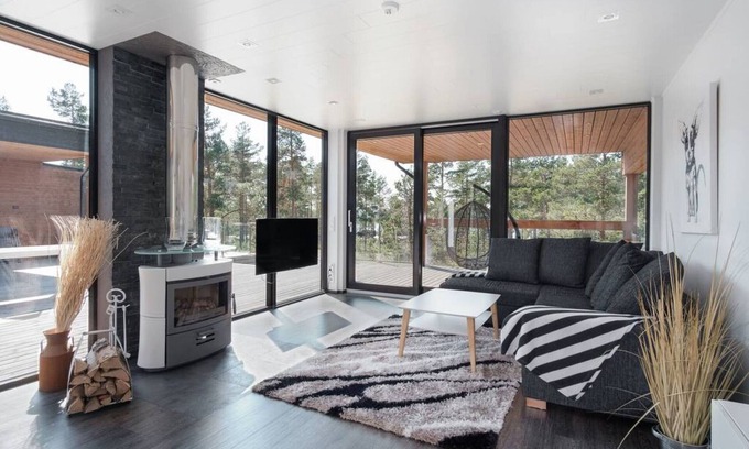 Taivassalo Villa | Ultra-Modern Secluded Villa w/ Jacuzzi & Sauna