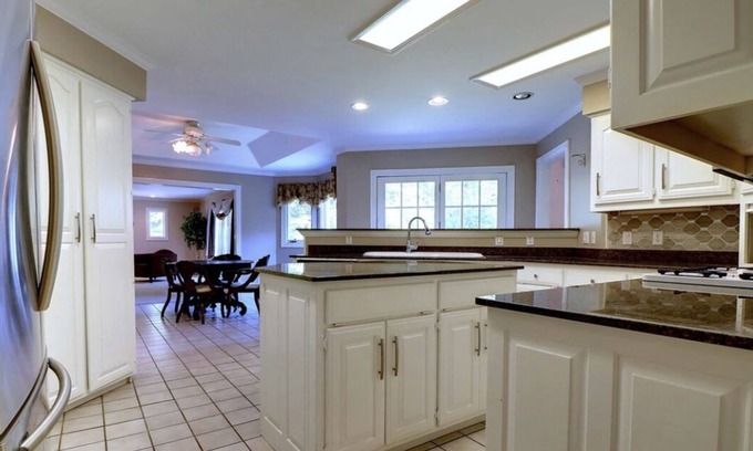 Springdale Casa | Ultra Spacious Place