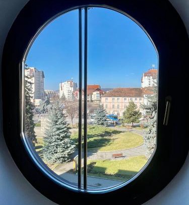 Tirgu Mures Apartamento | Ultracentral modern city view apartment