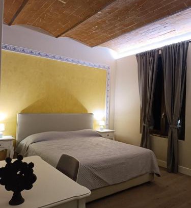 Vinci Cama Y Desayuno | Ultroneo, Locanda di collina