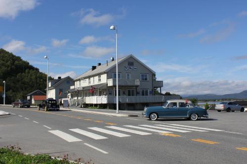 Ulvsvag Casa | Ulvsvåg Gjestgiveri og Fjordcamping AS
