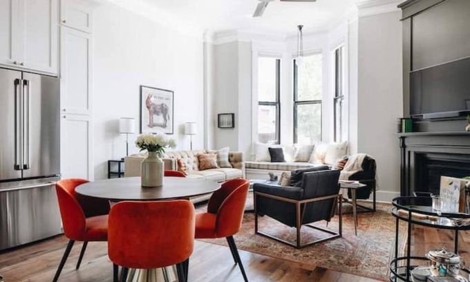 Galena Apartamento | Ulysses Suites, Suite 201, 2 bedroom/2 bath, full kitchen and living room