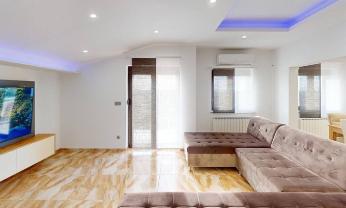 Vilanija Condominio | Umag Hideaway: Gogi Apartment, Cozy Haven with Private Terrace!