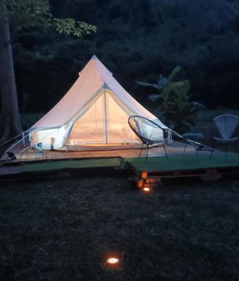 Phaya Yen Otro | Umarin Glamping Resort Ac tent