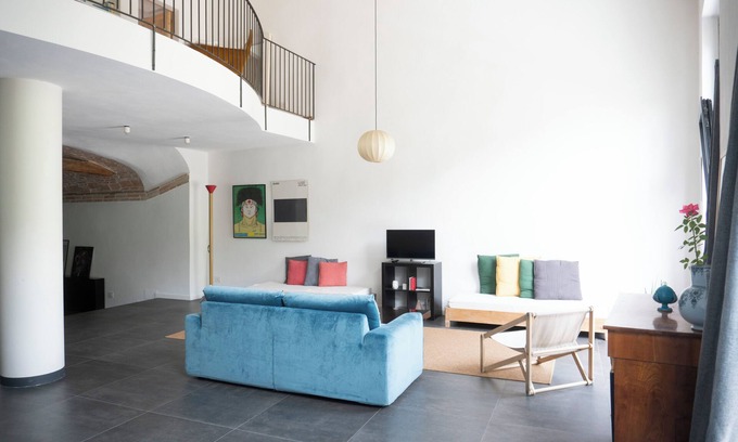 Foligno Casa | Umbria Hideout Villa surrounded by a green view from the garden through the hill
