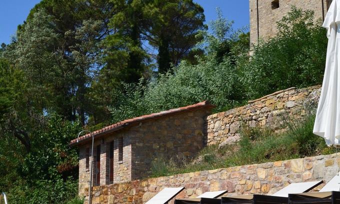 Montegiove Otro | Umbria restauró el molino de oliva en Castello di Montegiove, Leccino