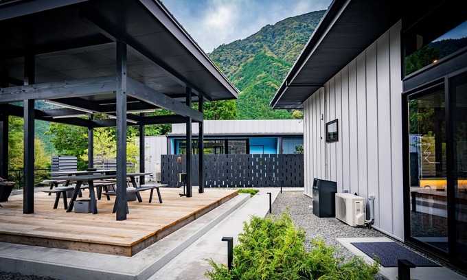 Aoi Ward Otro | UMEGASHIMA DRIVE-IN & SAUNA VILLA