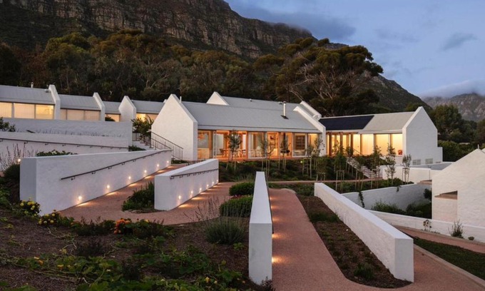 Hout Bay Hotel | Umoya Residence