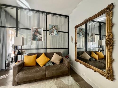 Porte-Dauphine Apartamento | Un appartement de deux chambres climatisé avec un jardin privatif près de Trocadero