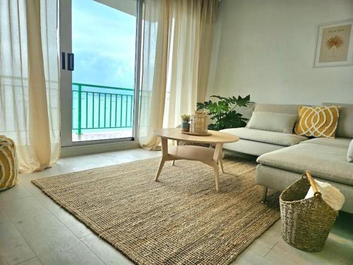 Vilanova Apartamento | Un balcón sobre el mar