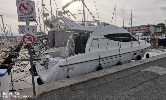 Saint-Raphael Alquiler De Eote | Un Yacht Rien que Pour Vous Avec Parking Privé Gratuit