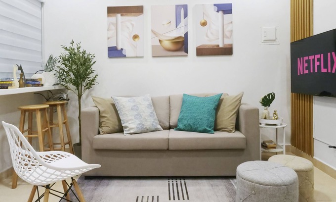 Manoc-Manoc Apartamento | Unbeatable Location! ~20secs walk to White Beach - with Kitchen, Dining & Living