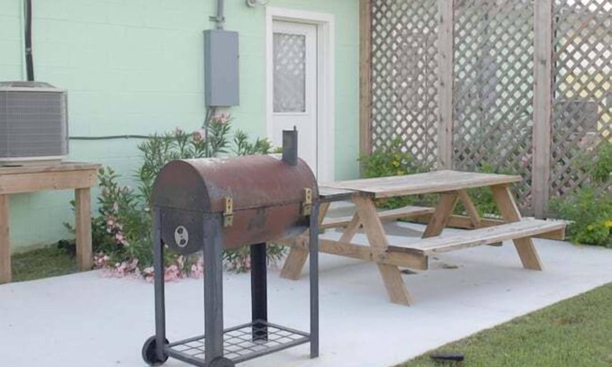 Port O Connor Casa | UNCLE WOODY'S #4 in POC-Pets ok but add Fees