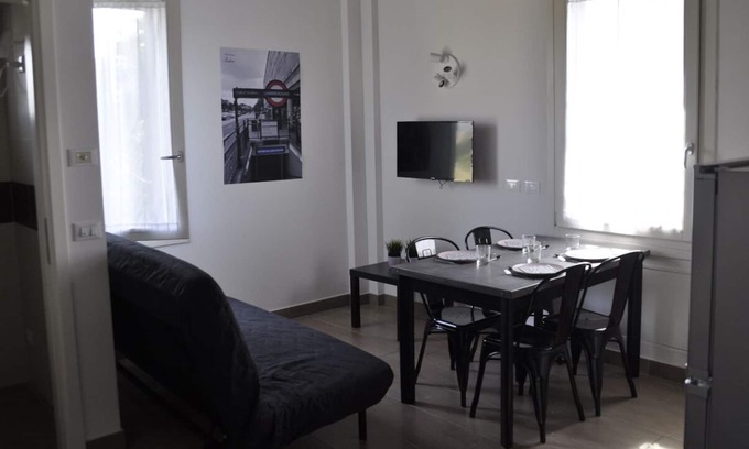 Casalecchio di Reno Apartamento | Underground apartment with private parking