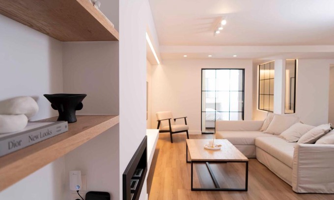 Karystos Apartamento | Underground Luxury Living